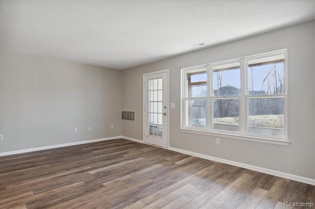 1449 HEATHERWOOD Lane, Ann Arbor, MI 48108 — Photo 11