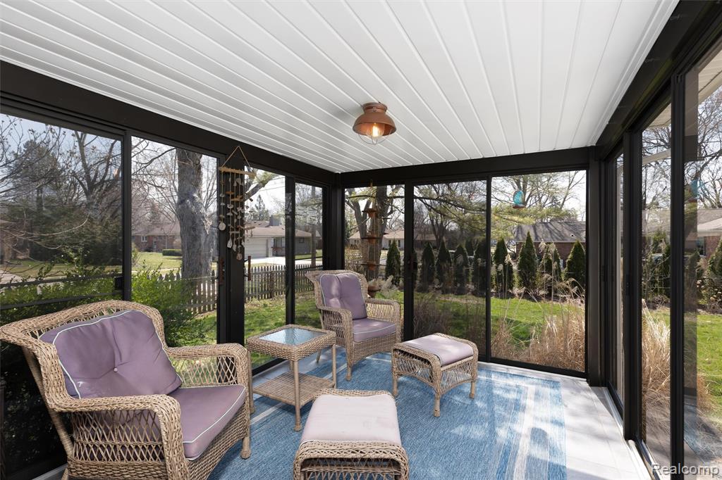 16115 Reedmere Avenue, Franklin, MI 48025 — Photo 11