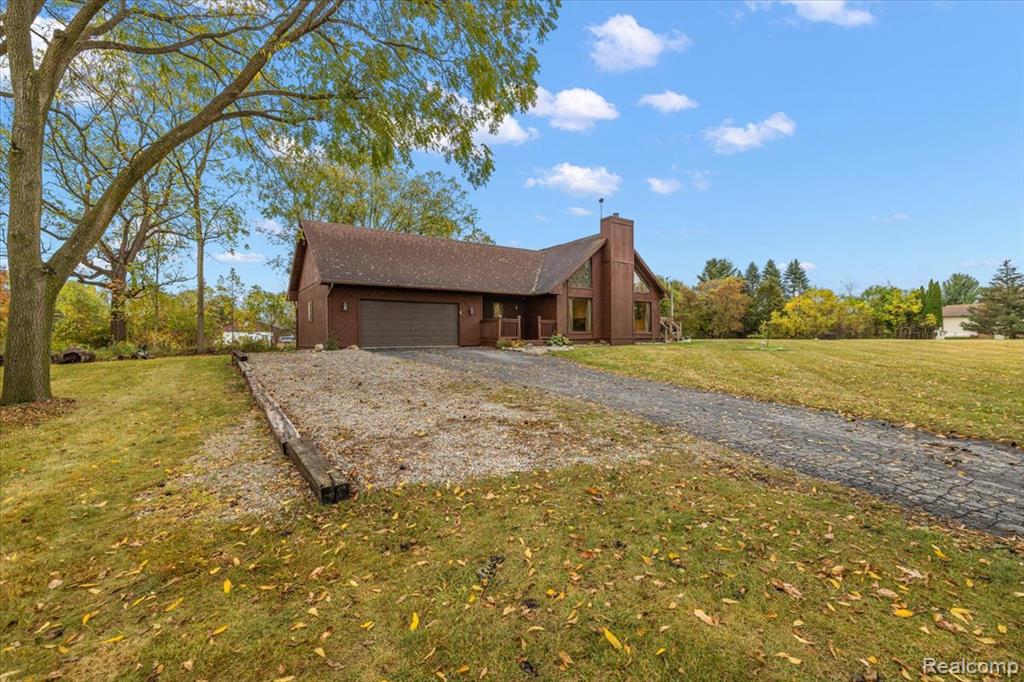 8021 Washburn Road, Goodrich Vlg, MI — Photo 3