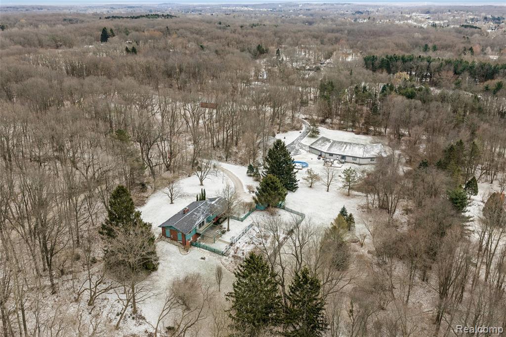 9801 Gibbs Road, Clarkston, MI 48348 — Photo 42
