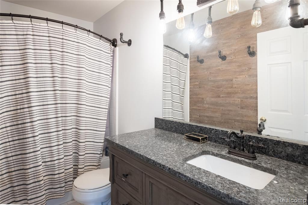 48850 Village Drive, Macomb, MI 48044 — Photo 22