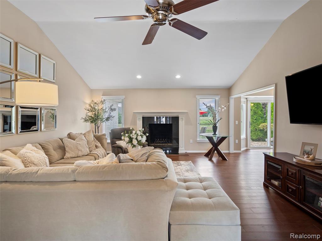 53673 Cranston Drive, Macomb, MI 48042 — Photo 6