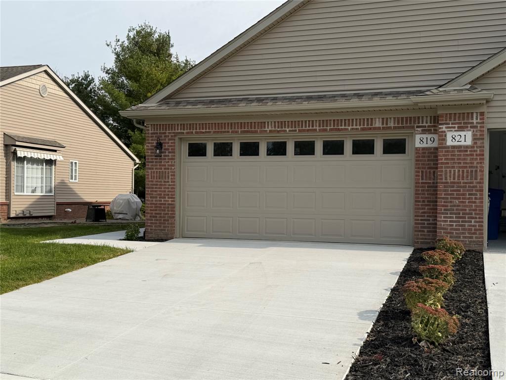 819 Chelsea Ridge Court, Howell, MI 48843