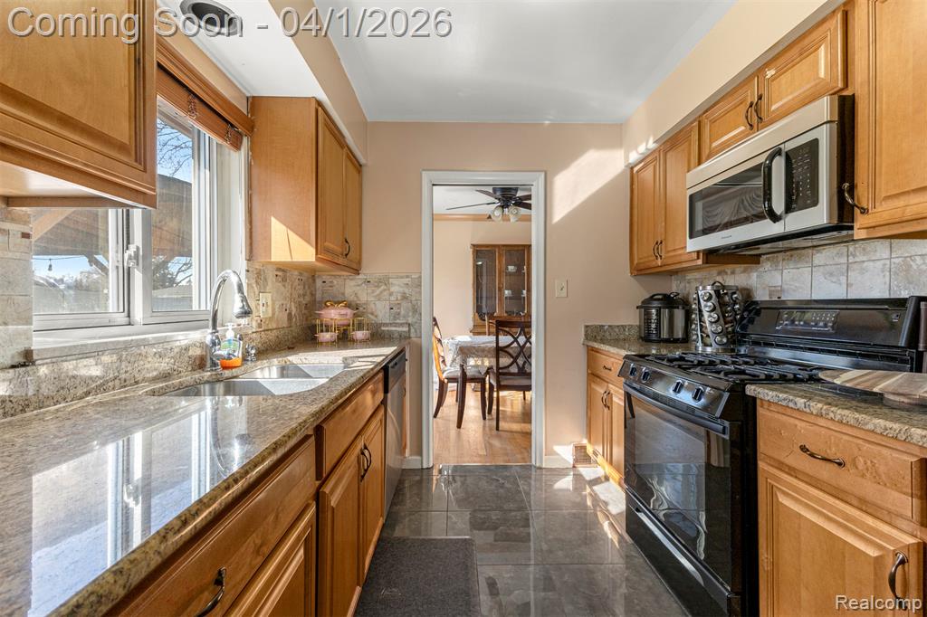 7351 N Gulley Road, Dearborn Heights, MI 48127 — Photo 21