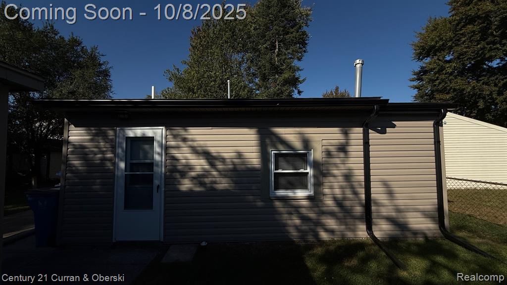 8244 Lenore Street, Dearborn Heights, MI 48127 — Photo 6