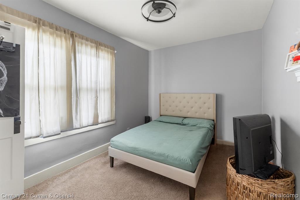 8086 Chalmers Avenue, Warren, MI 48089 — Photo 7