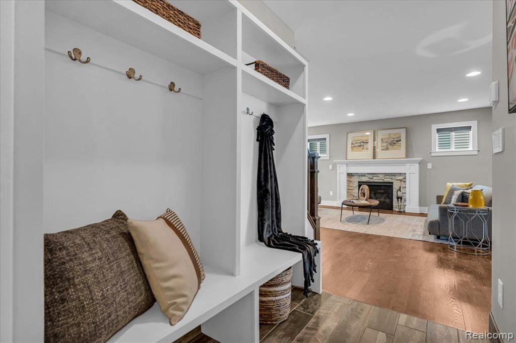 705 WHITCOMB Avenue, Royal Oak, MI 48073 — Photo 20