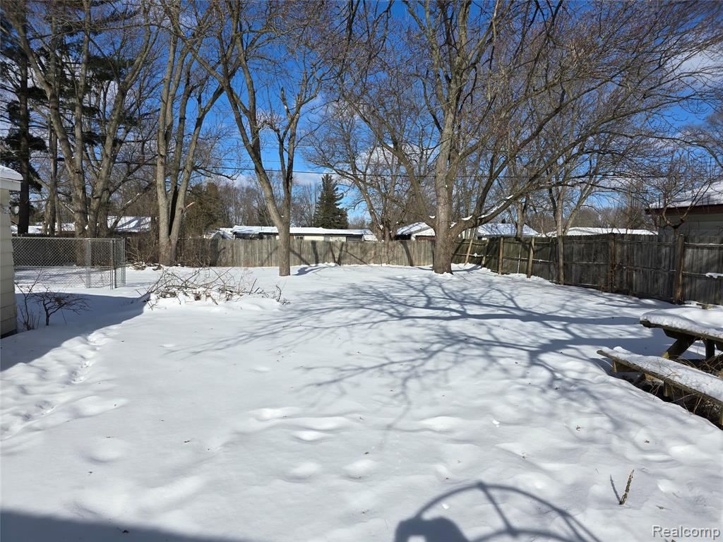 6302 Springdale Boulevard, Grand Blanc, MI 48439 — Photo 5