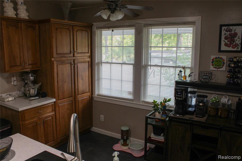 118 Commercial Street, Chesaning, MI 48616 — Photo 14