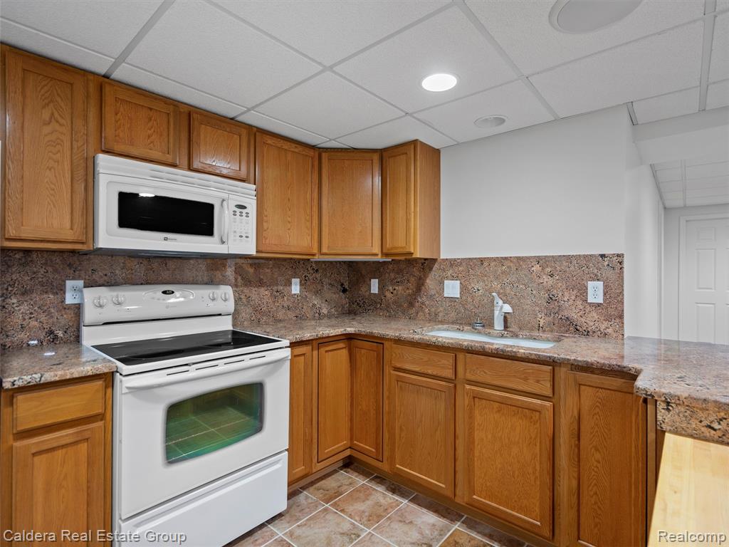 9862 Tioga Trail, Pinckney, MI 48169 — Photo 39