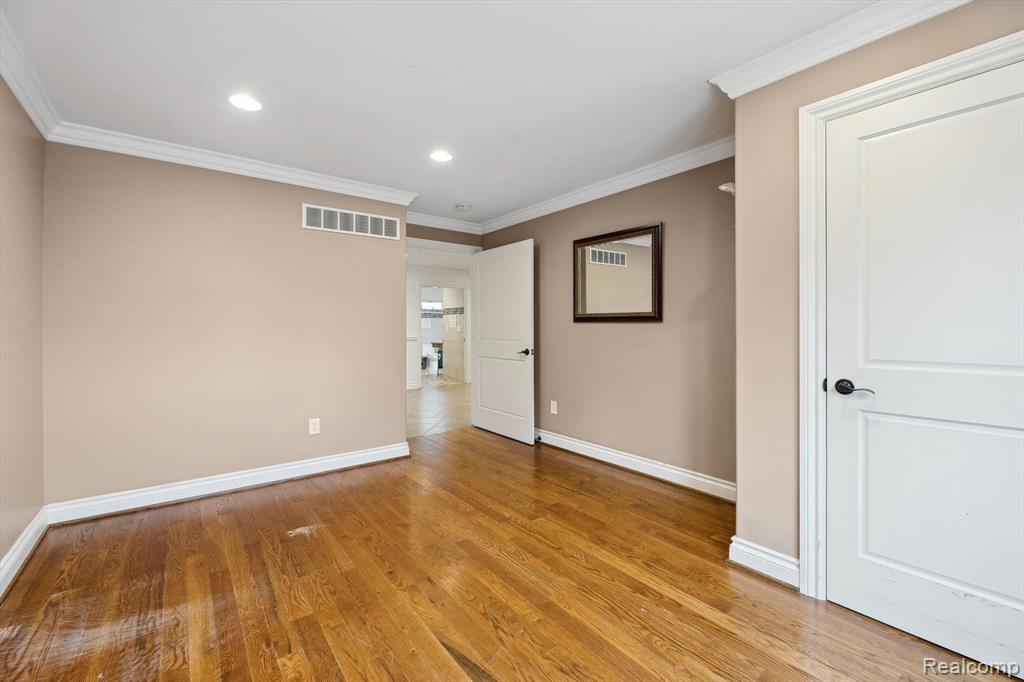 56565 10 MILE Road, South Lyon, MI 48178 — Photo 36