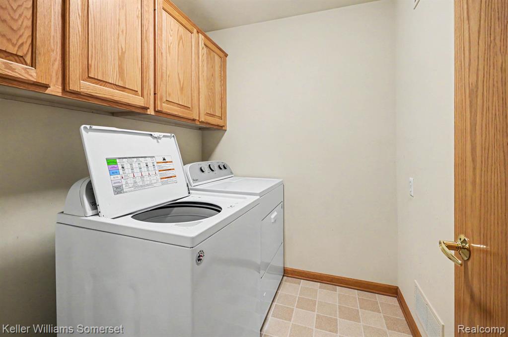 4432 Thornwood Court, Warren, MI 48092 — Photo 17