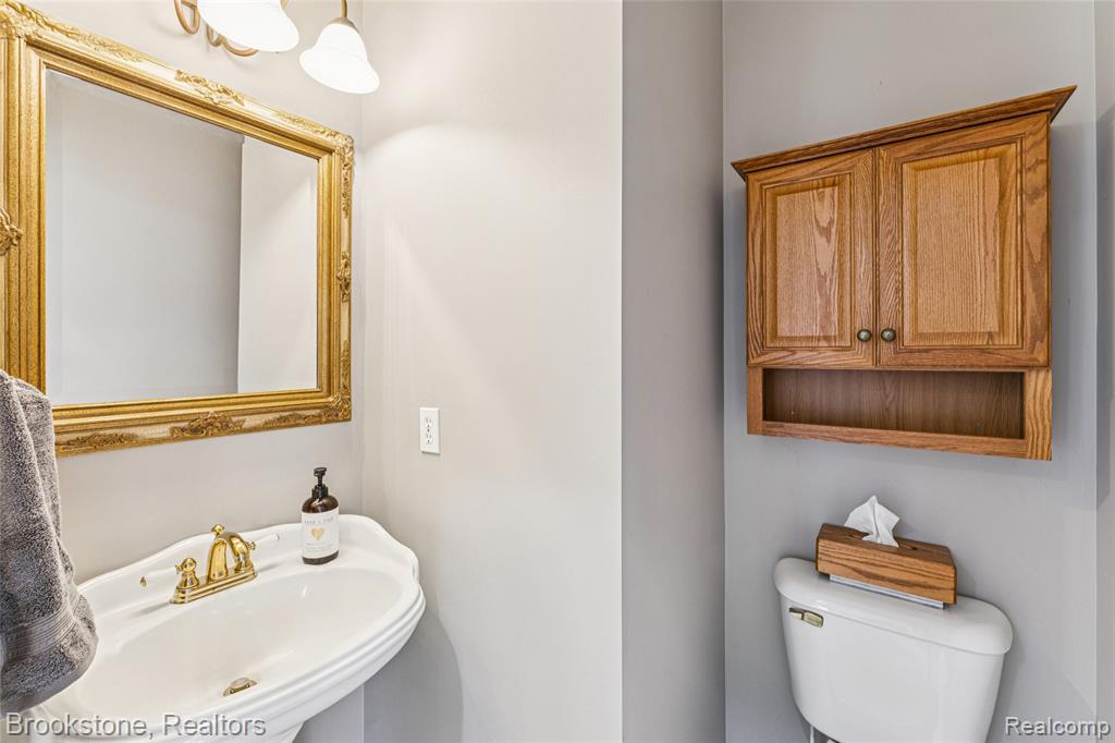 7796 Fountain Hills Lane, Davisburg, MI 48350 — Photo 16