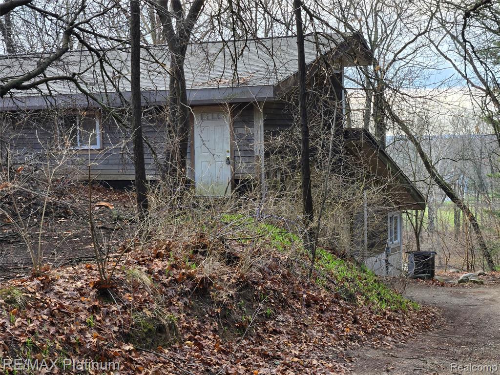 12776 Buno Road, Milford, MI 48380 — front exterior
