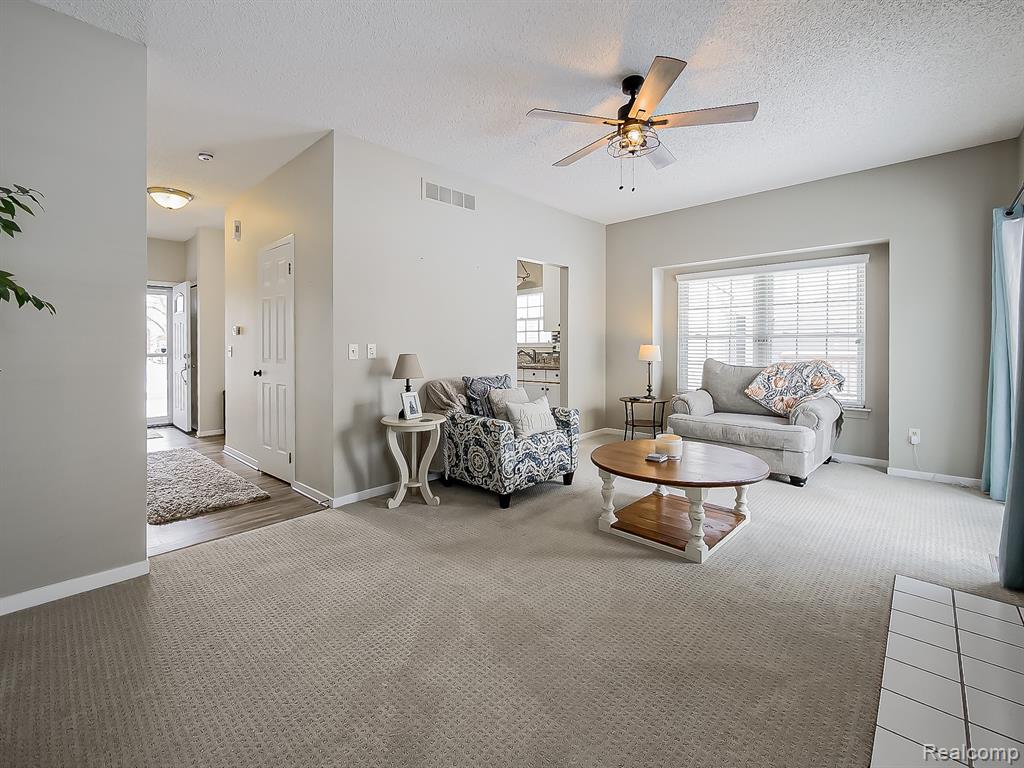 41399 Belden Circle, Novi, MI 48377 — Photo 4