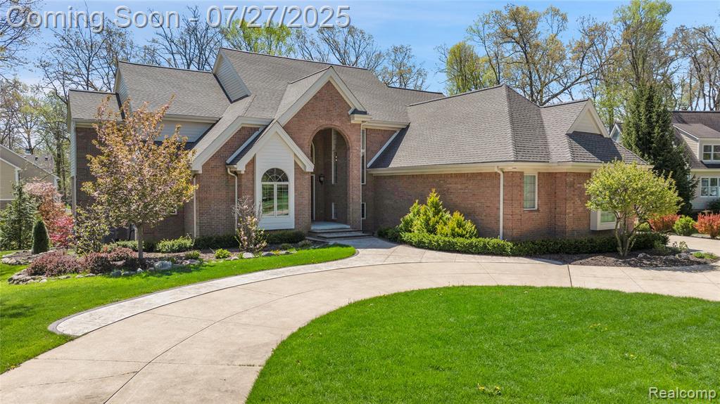 736 Inverness, Highland, MI — Photo 2