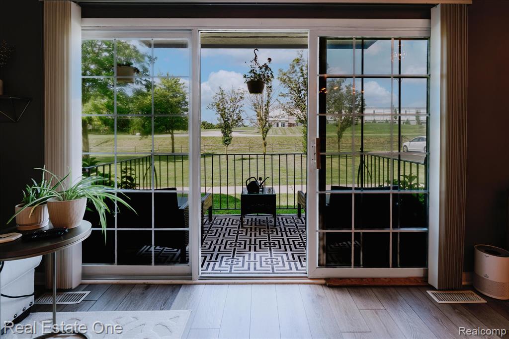 430 Fox Hills Drive N, A-1, Bloomfield Hills, MI 48304 — Photo 14