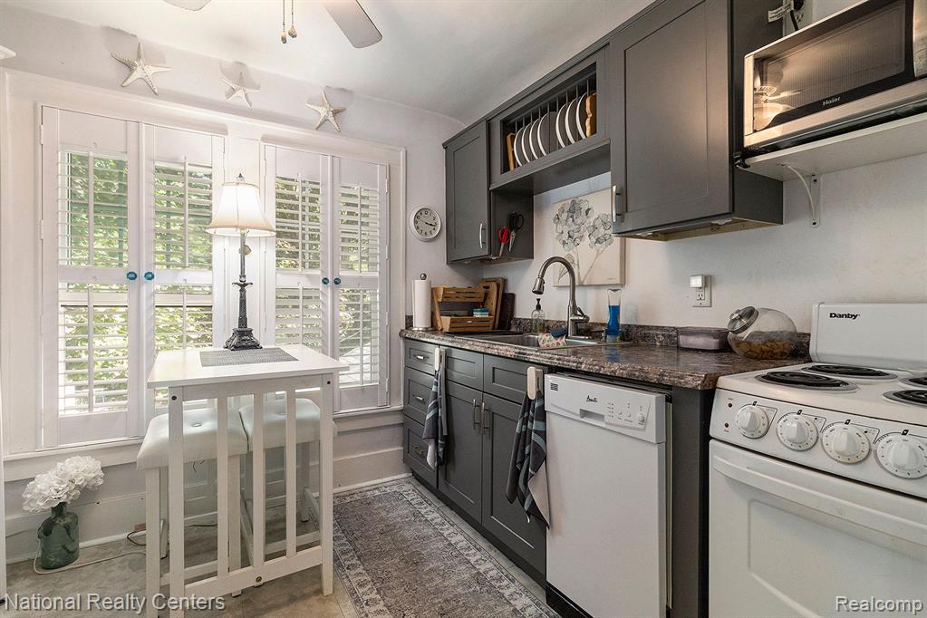125 FRANKLIN Street, Milford, MI 48381 — Photo 24