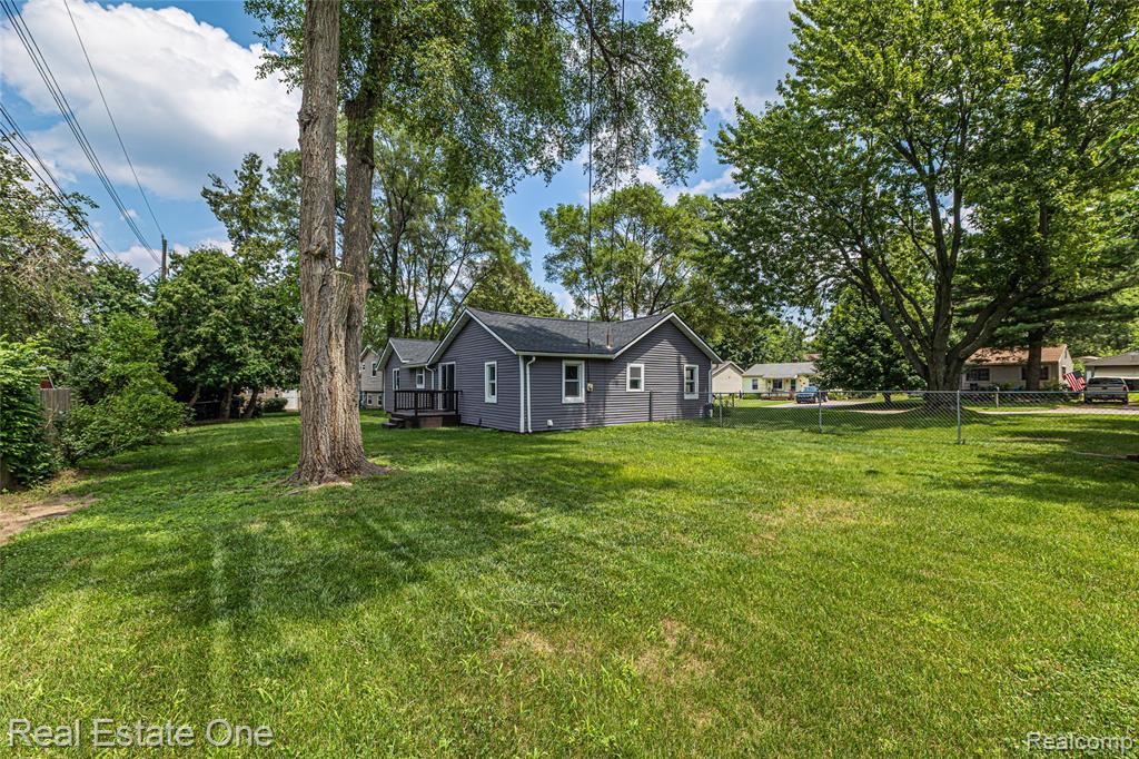 708 Birmingham Street, Lake Orion, MI 48362 — Photo 23