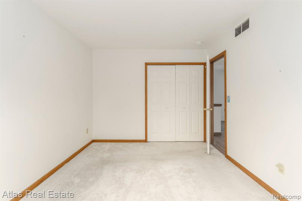 9096 EMILY Drive, Davison, MI 48423 — Photo 11