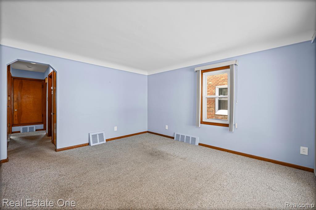 20688 Fleetwood Drive, Harper Woods, MI 48225 — Photo 6