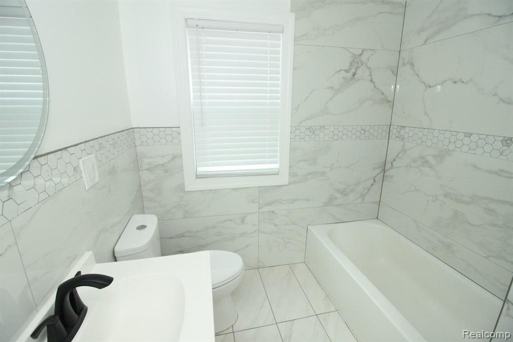 16873 Mansfield Street, Detroit, MI 48235 — Photo 23