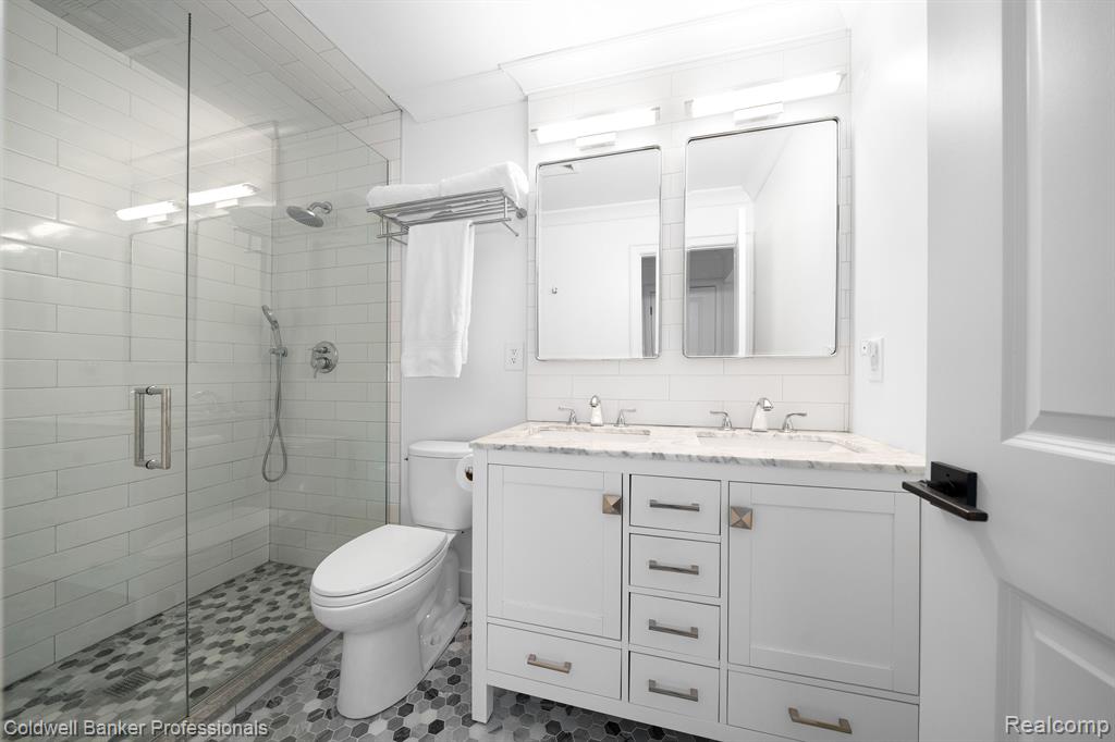 5221 POTOMAC Run N, West Bloomfield, MI — Photo 12