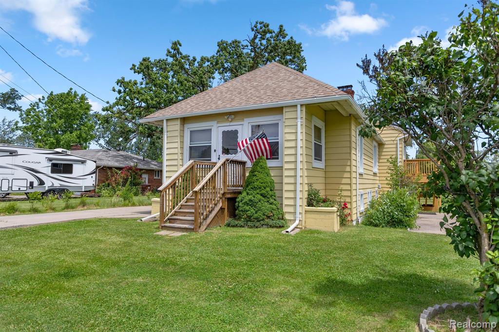 7215 S HURON RIVER Drive, South Rockwood, MI — Photo 44