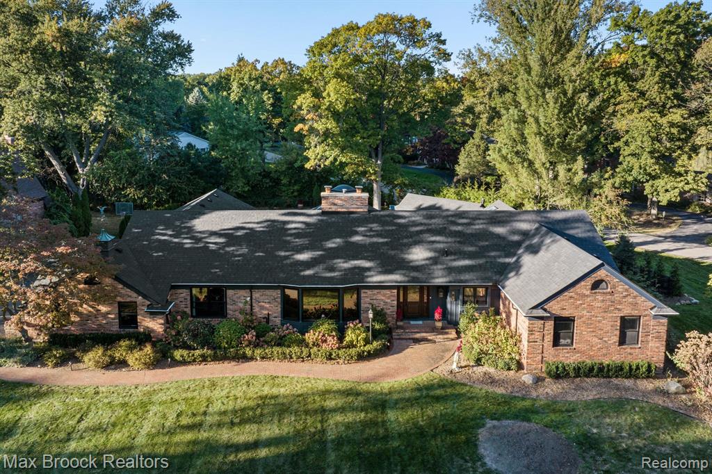 4165 NEARBROOK Road, Bloomfield Hills, MI 48302 — front exterior