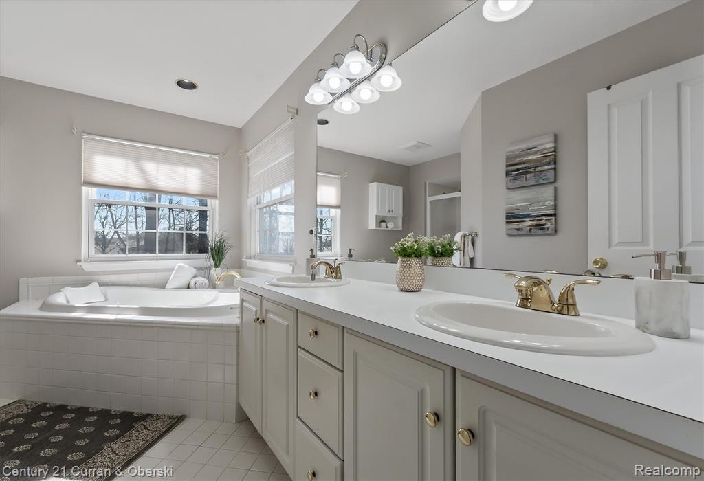 43552 Karli Lane, Canton, MI 48188 — Photo 25