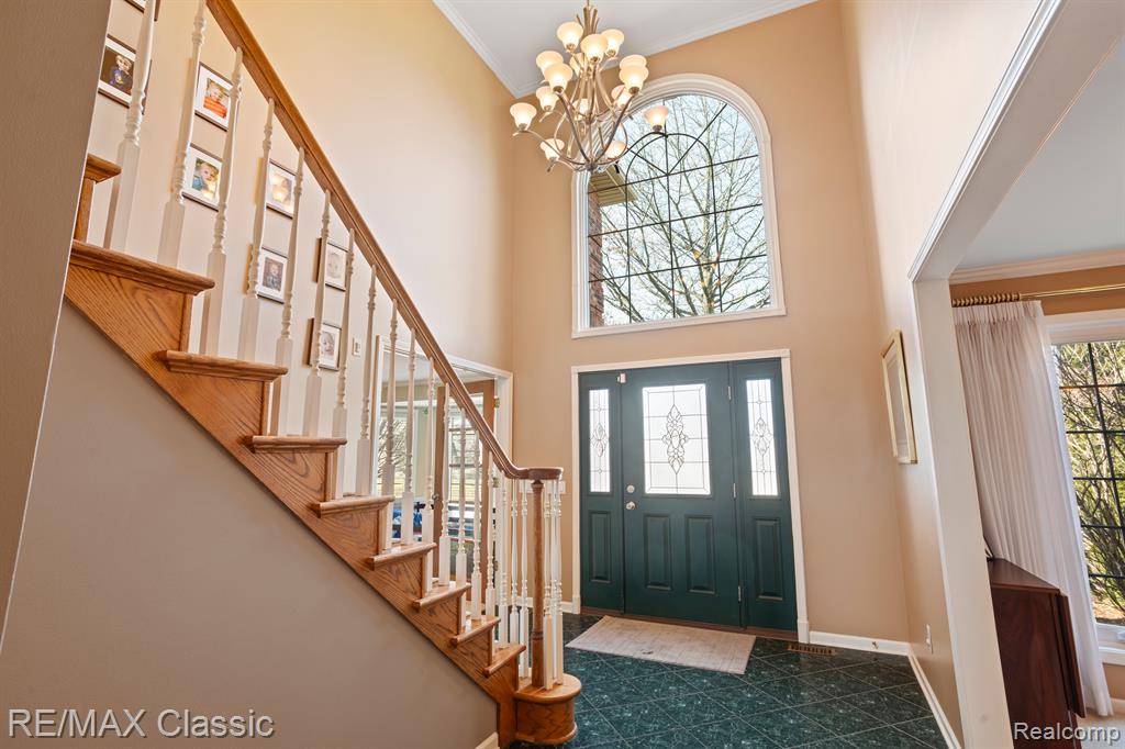 6904 GRANGER Drive, Troy, MI 48098 — Photo 7