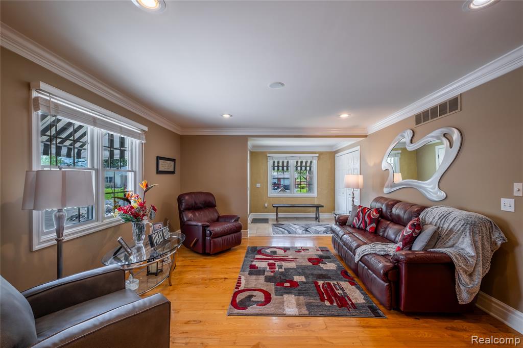 1255 Glendale Street, Burton, MI 48509 — Photo 12