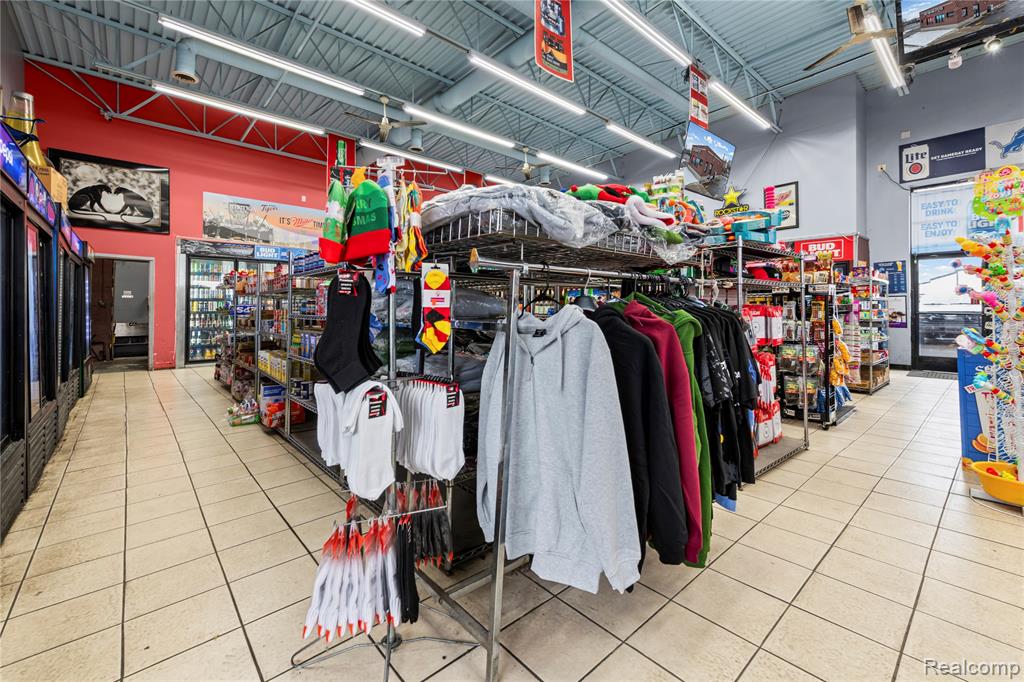 7512 9 Mile E, Macomb, MI 48091 — Photo 17