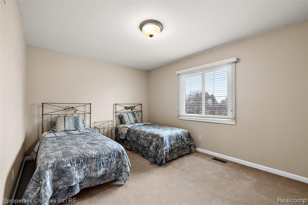 43159 La Bouquet Court, Sterling Heights, MI 48314 — Photo 58