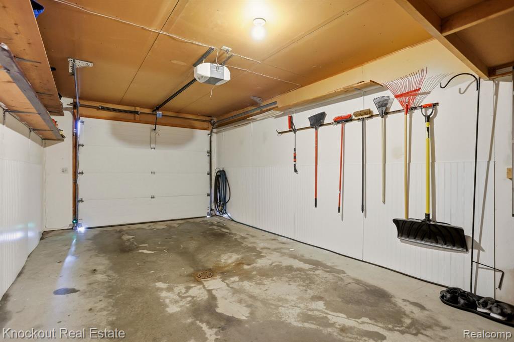 239 Churchgrove Road, Frankenmuth, MI 48734 — Photo 35