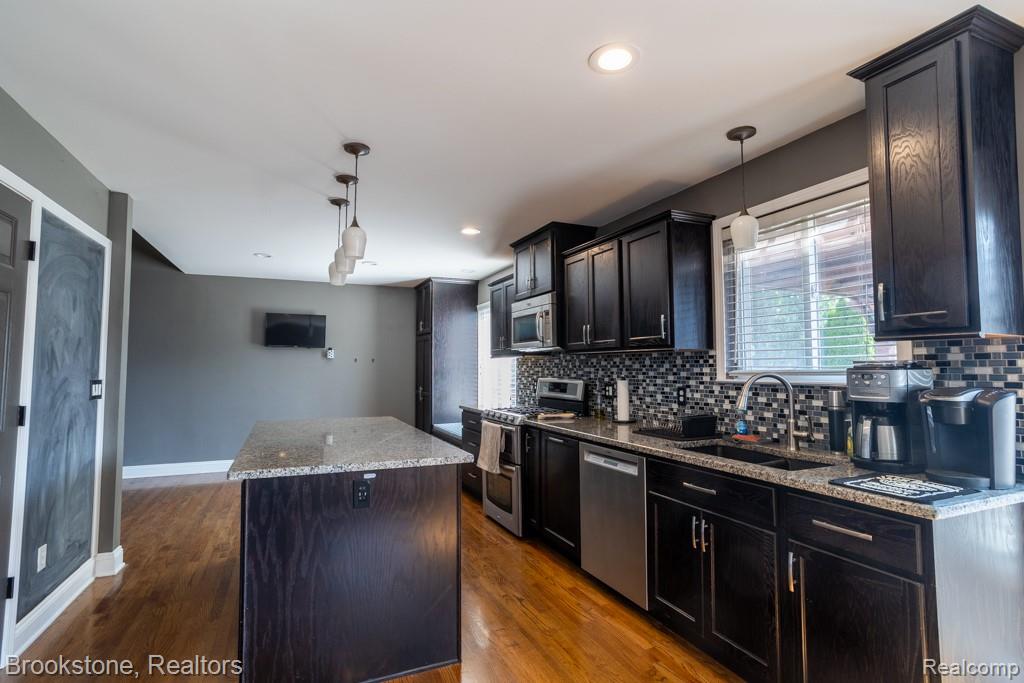 52028 Sycamore Drive, Chesterfield, MI 48047 — Photo 5