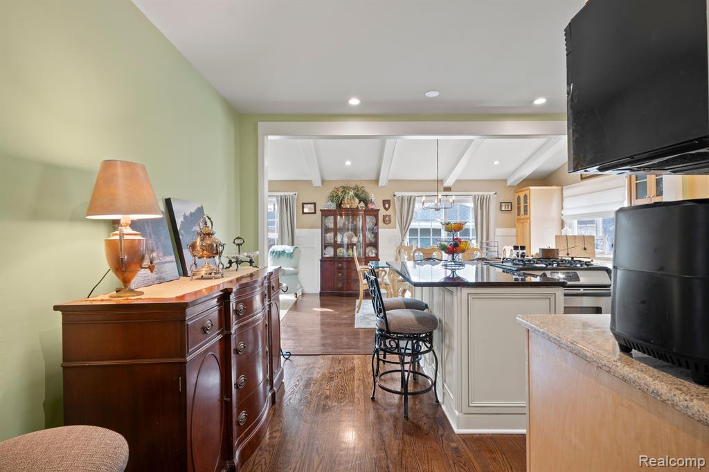 917 CEDARHILL Drive, Royal Oak, MI 48067 — Photo 23