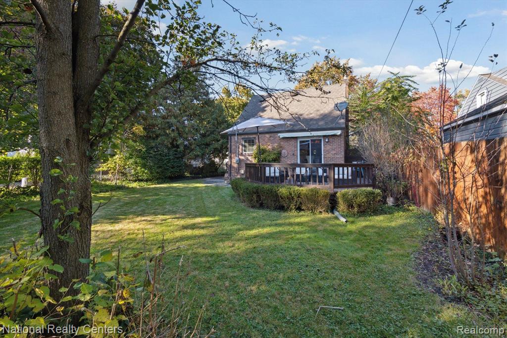 913 ORCHARD GROVE Drive, Royal Oak, MI 48067 — Photo 42