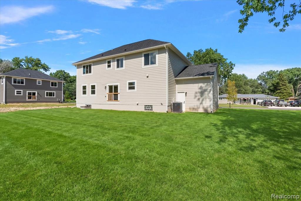 47515 Vanker Avenue, Shelby Twp, MI 48317 — Photo 45