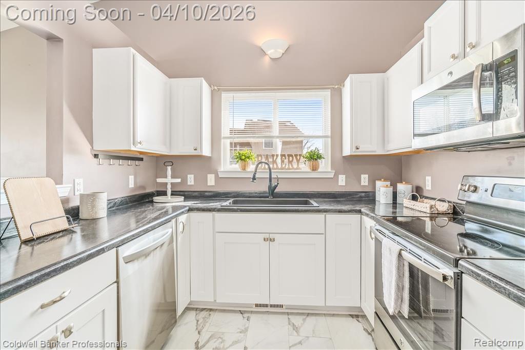7447 Knollwood Drive, Ypsilanti, MI 48197 — Photo 11