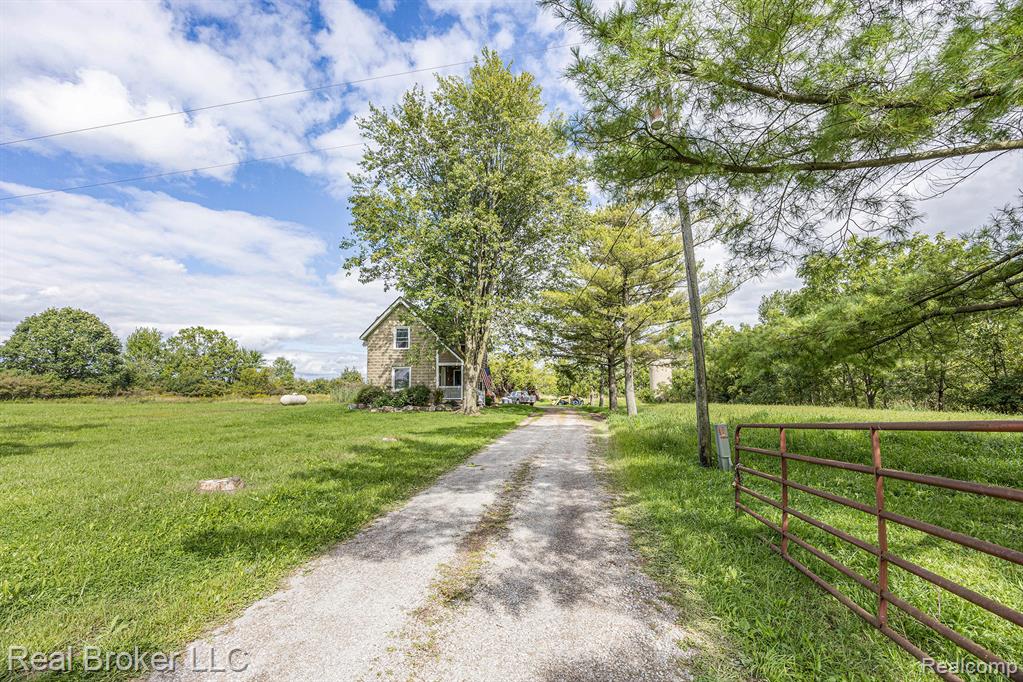 3068 Wade Road, Capac, MI 48014 — Photo 4