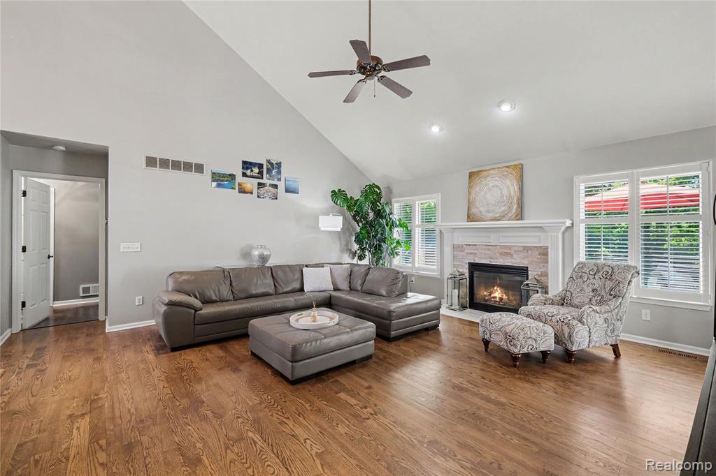 1281 Deer Creek Trail, Grand Blanc, MI 48439 — Photo 4