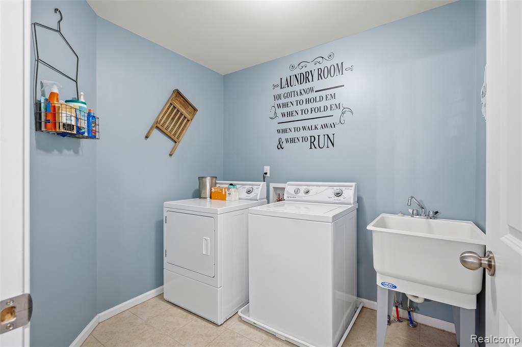 9001 Van Dusen Court, South Lyon, MI 48178 — Photo 25