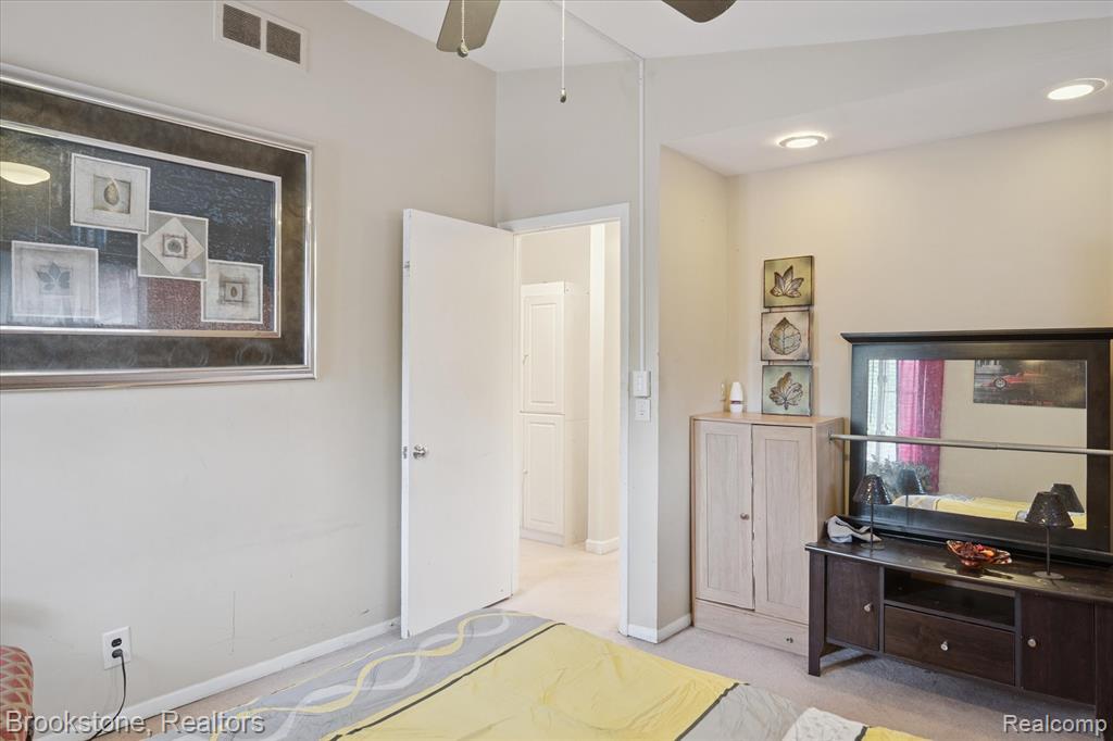 4665 W Maple Road, Bloomfield Hills, MI 48301 — Photo 26