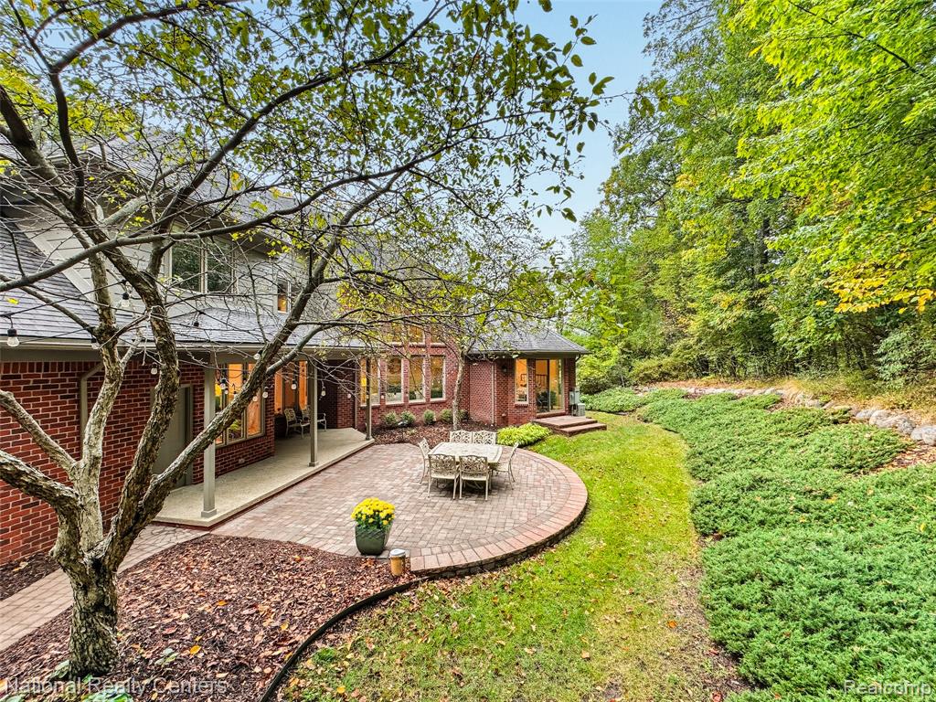 5010 Forest Valley Drive, Clarkston, MI 48348 — Photo 71
