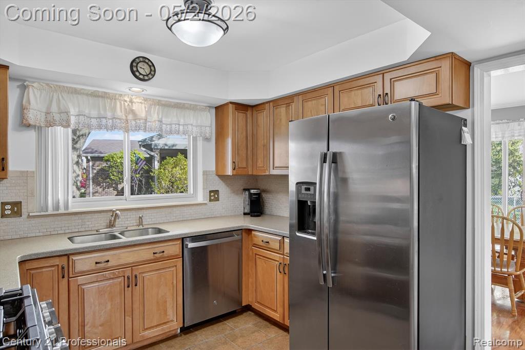 45560 Edgewood Court, Canton, MI 48187 — Photo 10