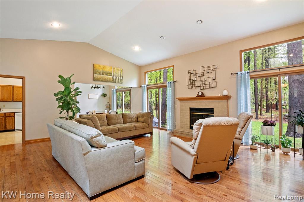 4143 EMERALD PINES Drive, Commerce Twp, MI 48390 — Photo 8
