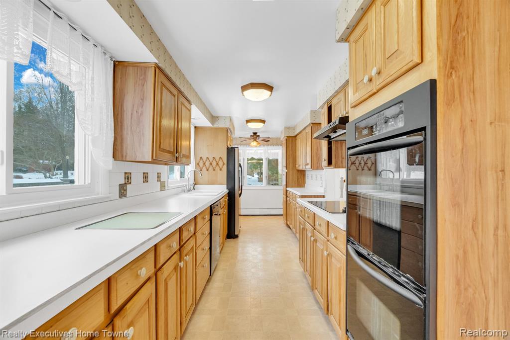 5430 Lakeshore Road, Fort Gratiot, MI 48059 — Photo 27