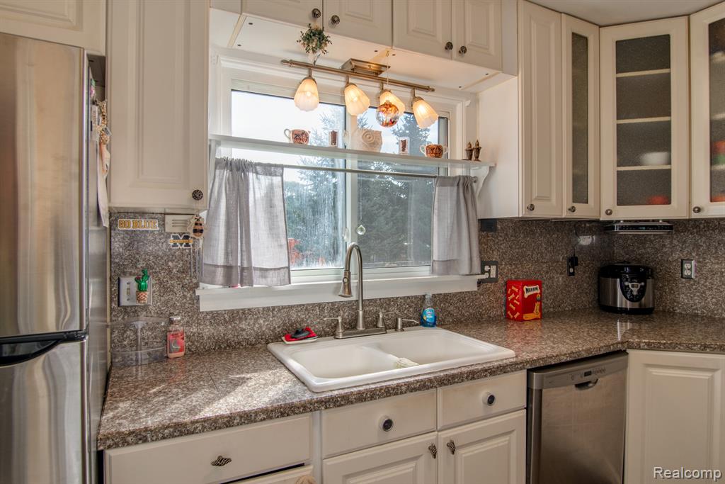 657 Monroe Avenue, Mount Morris, MI 48458 — Photo 10