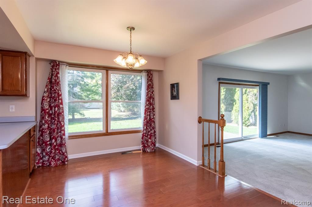 5201 CROWFOOT Drive, Troy, MI 48085 — Photo 23